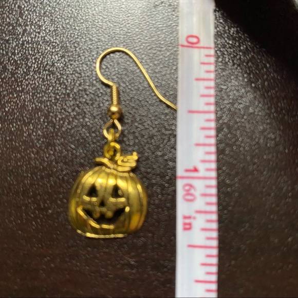 Halloween Pumpkin Charm Earrings Gold Pewter Dangle Pierced - Picture 7 of 9